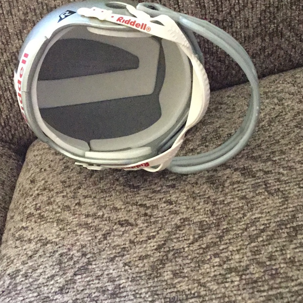Silver Dallas Cowboys mini Football Helmet with Star Logo - Picture 5 of 6